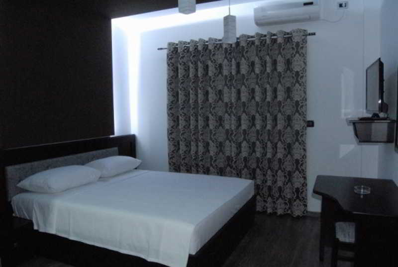 New Heaven Hotel Саранде Екстериор снимка