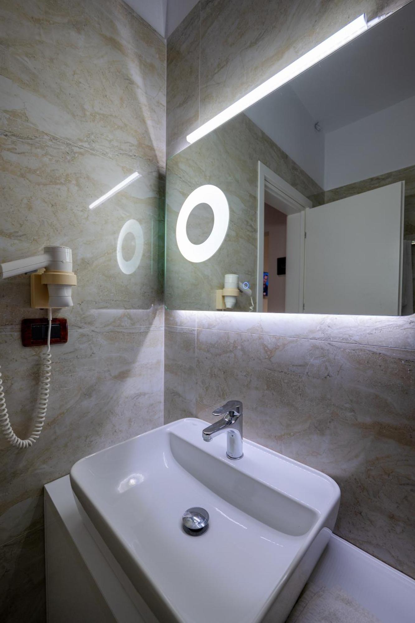New Heaven Hotel Саранде Екстериор снимка