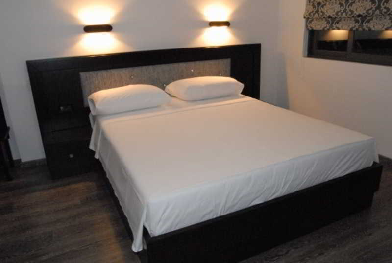 New Heaven Hotel Саранде Екстериор снимка