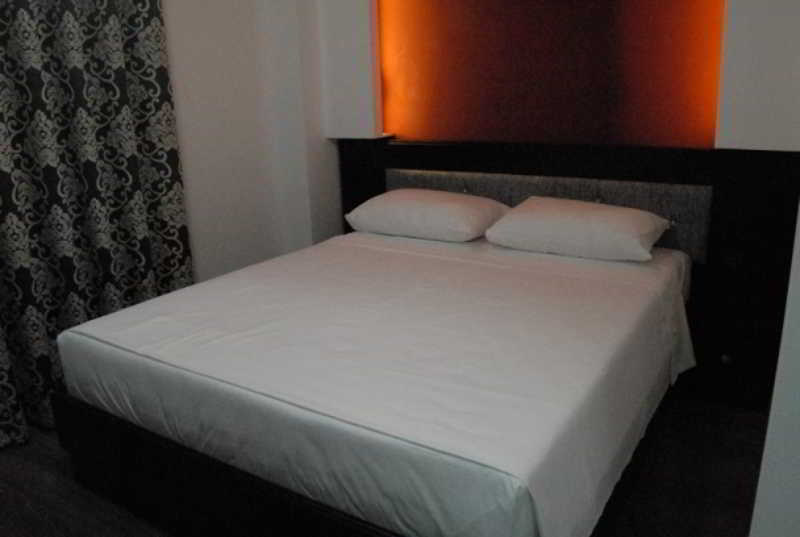 New Heaven Hotel Саранде Екстериор снимка